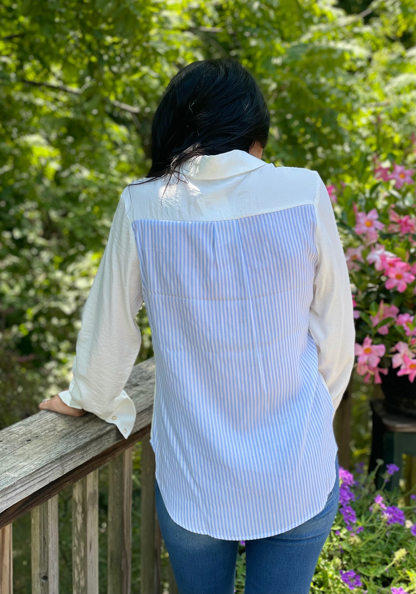blue stripe/white shirt