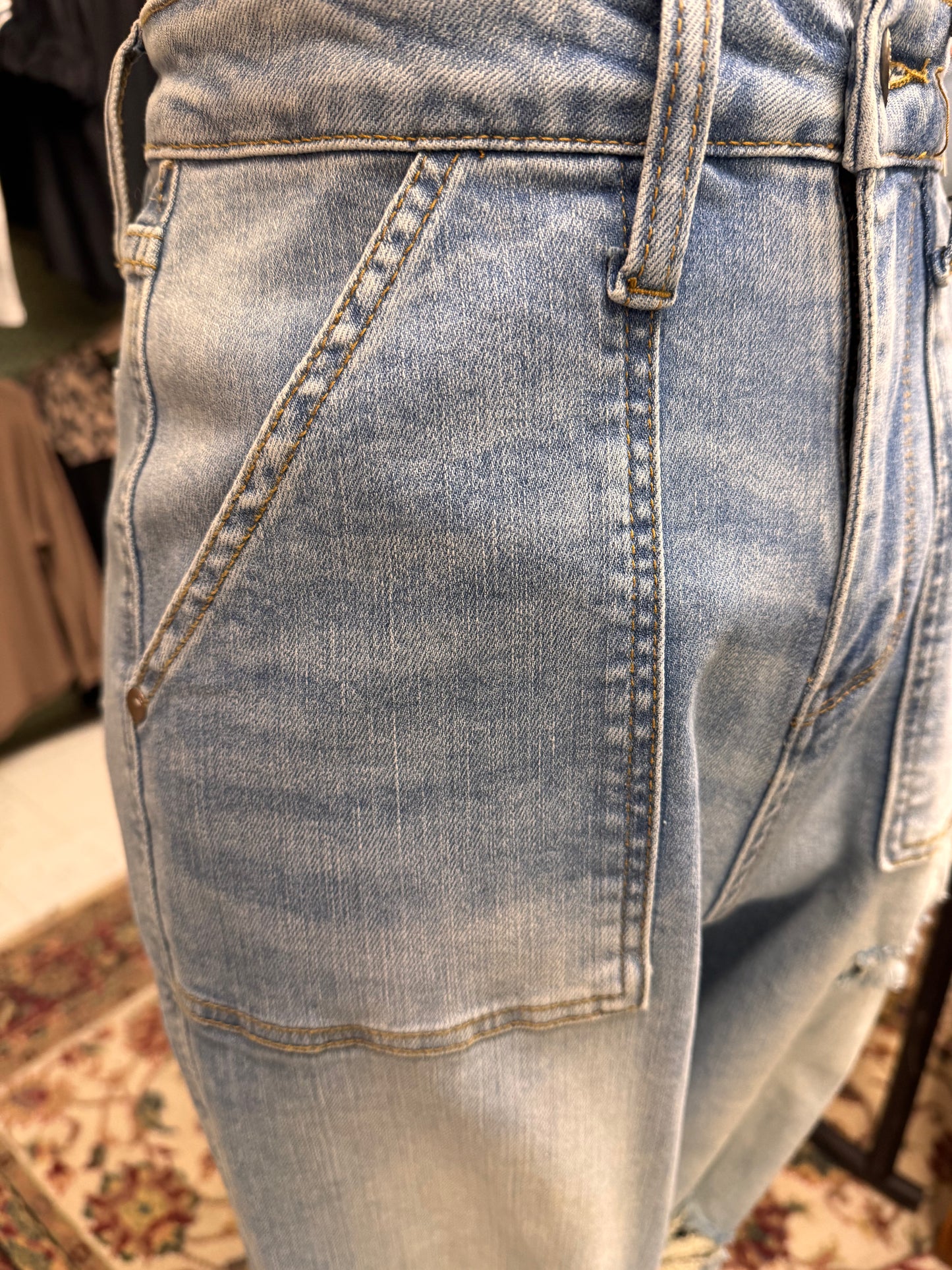 Judy Blue Boyfriend Distressed Jeans