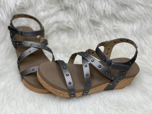 Under The Sun Metallic Wedges