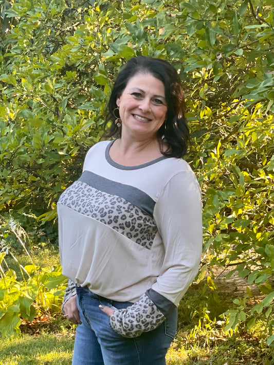 Leopard print trim shirt