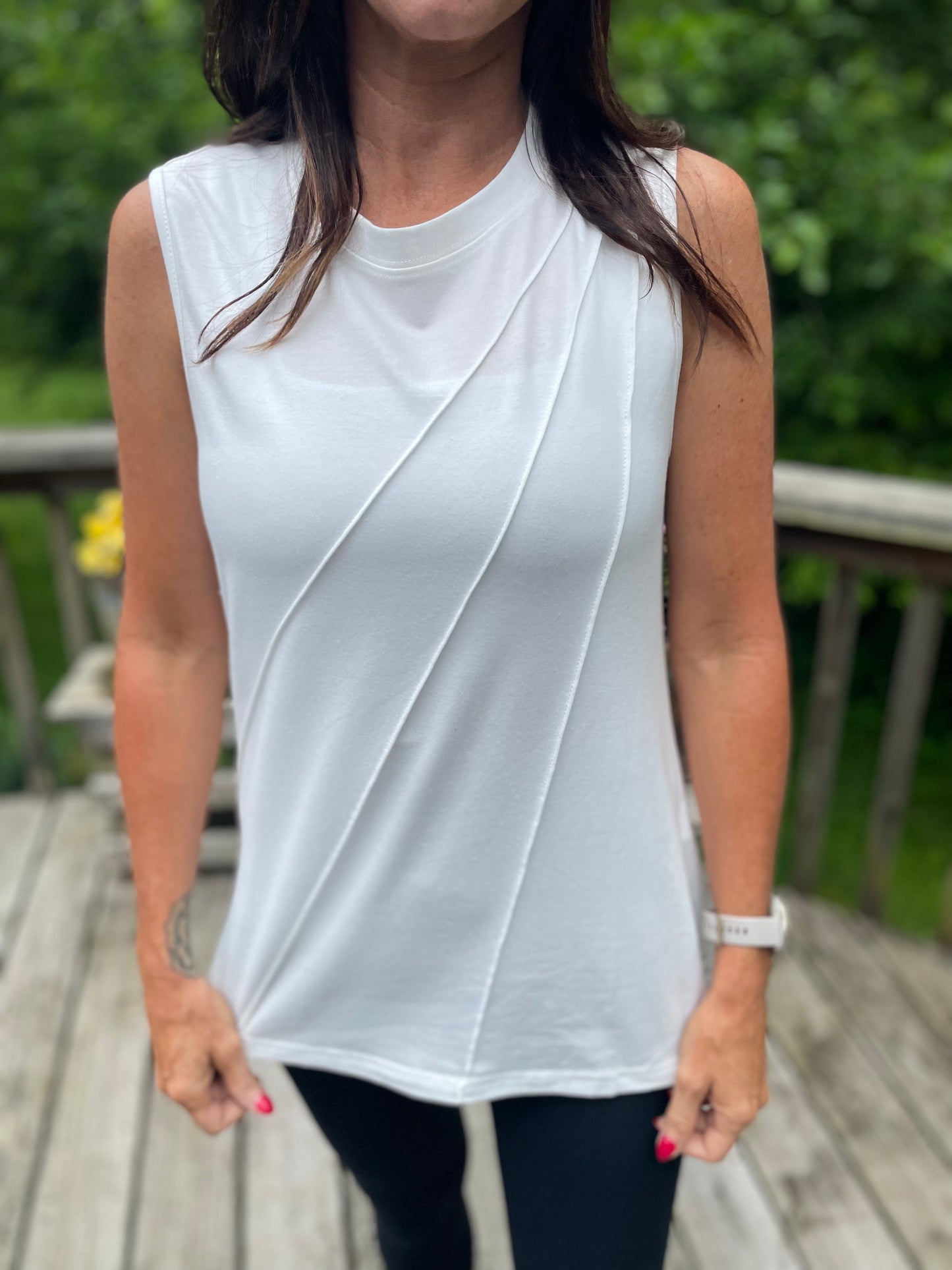 White Detail Tank