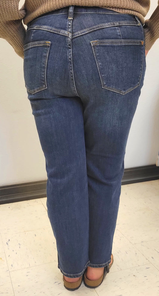 Straight leg/pocket detail jeans