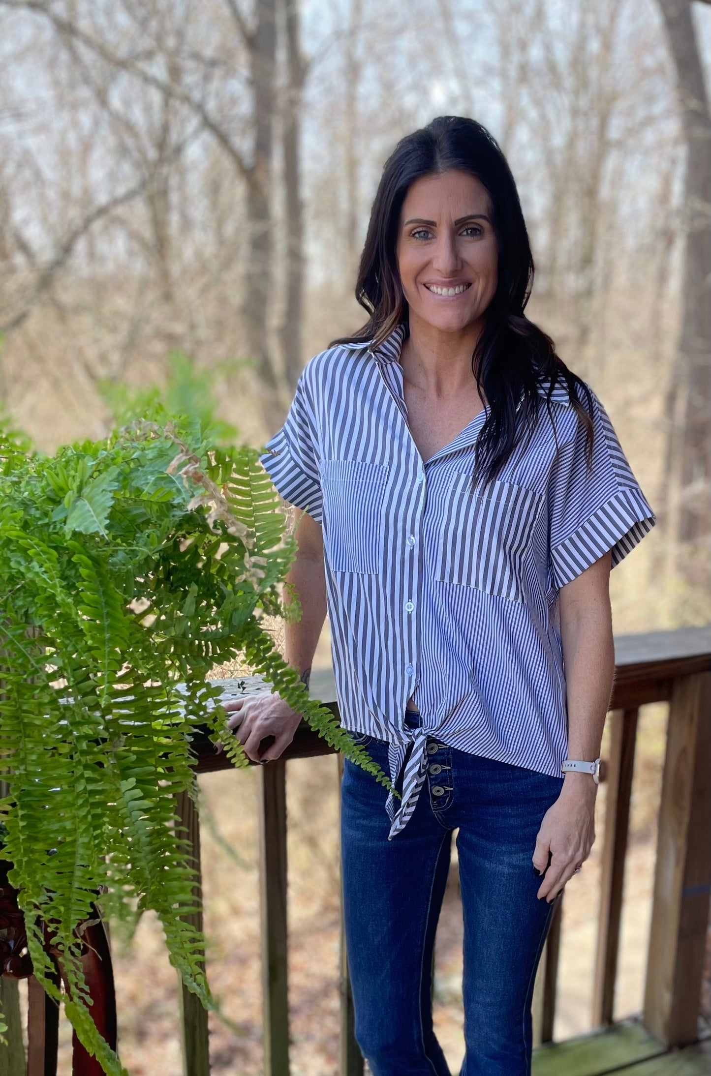 Short sleeve button down stripe