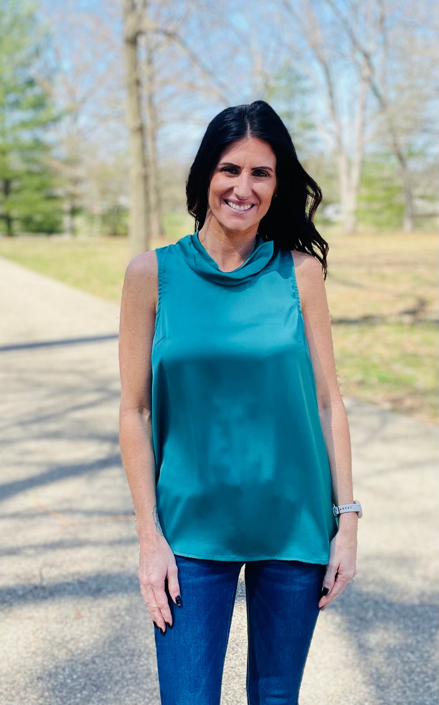 kelly green sleevless shirt